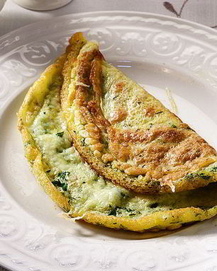 Зеленый омлет с сыром