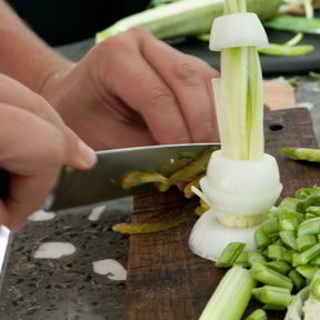 Закуска из огурцов