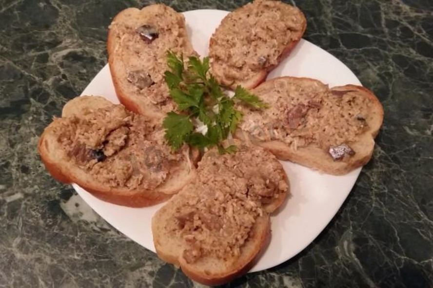 Рецепт паштета из копченой скумбрии и грецких орехов