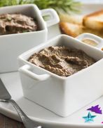 Паштет из куриной печенки с яблоками и тимьяном