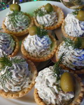 Паштет из творожного сыра и печени трески