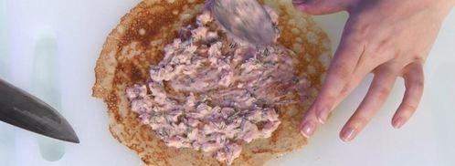 роллы из гречневых блинов с креветками. Шаг 6