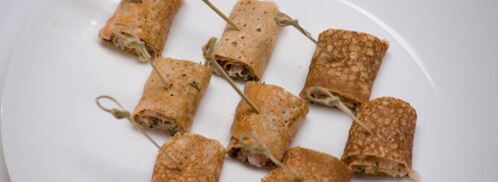 роллы из гречневых блинов с креветками. Шаг 7