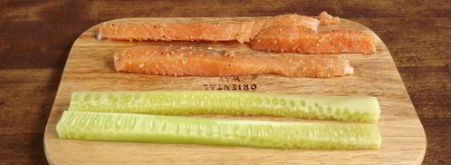 роллы с семгой. Шаг 7