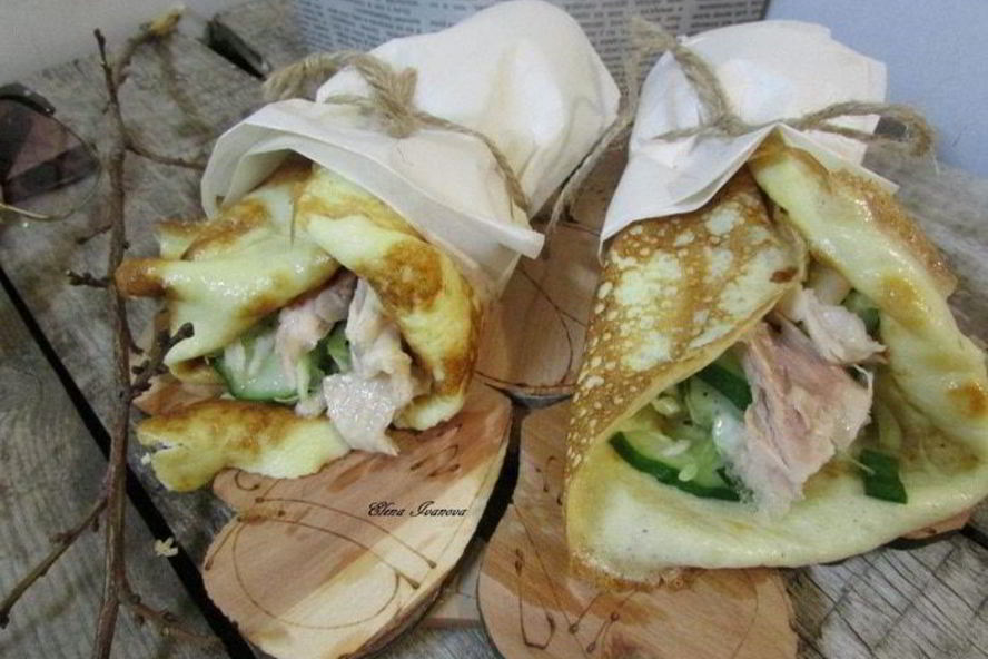 Рецепт роллов с яичных блинчиков с курицей и салатом