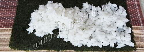 роллы сяке маки. Шаг 3