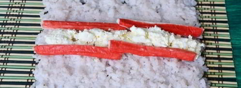 запеченные роллы с крабовыми палочками. Шаг 10