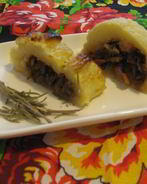 Картофельный рулет с овощами