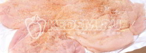 куриный рулет с укропом и брусникой. Шаг 3