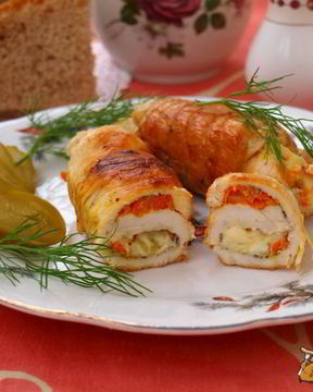 Куриные рулетики с плавленым сыром