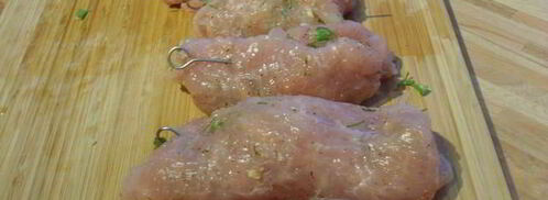 куриные рулеты под манговым соусом с брусками поленты. Шаг 5