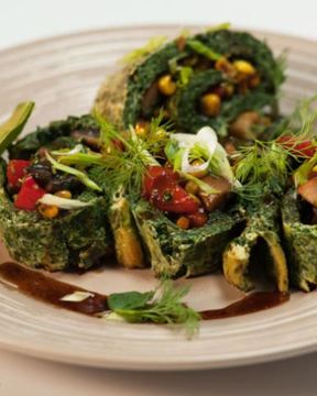 Омлет-рулет со шпинатом