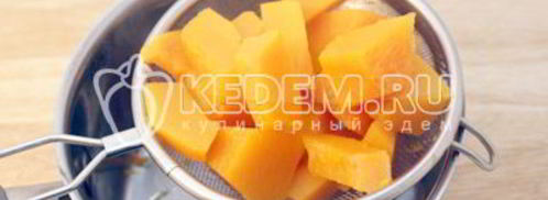 рулет для зомби с тыквой. Шаг 7