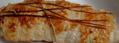 рулет из индейки с салями. Шаг 8