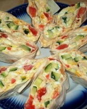 Рулет из лаваша с овощами