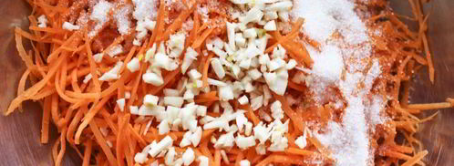 рулетики с морковкой по-корейски. Шаг 4