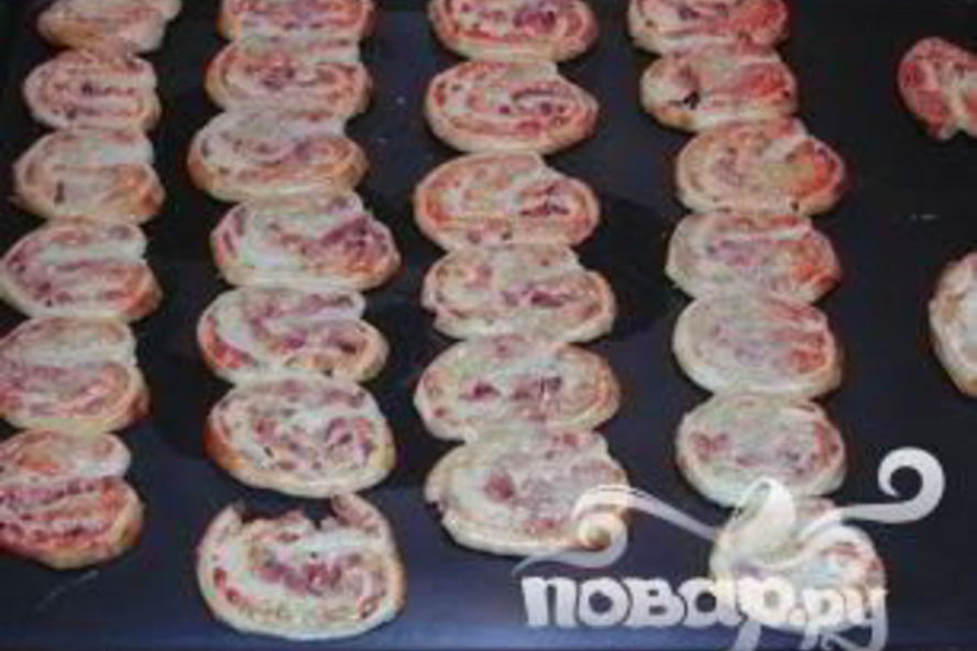 Рецепт рулетиков с сыром и беконом