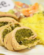 Рулеты из индейки со шпинатом и брокколи