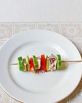 Рыбная закуска на шпажках