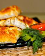 Самса из слоеного теста