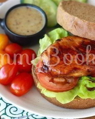 Сэндвич с куриной грудкой в меду