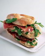 Сэндвич с ветчиной и инжиром