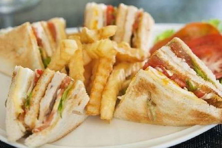 Рецепт сытного клубного сэндвича