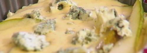 тарталетки из слоеного теста с грушей и голубым сыром. Шаг 7