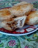 Закрытые тарталетки с курицей и грибами