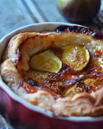 Тарт с инжиром и сыром Камамбер