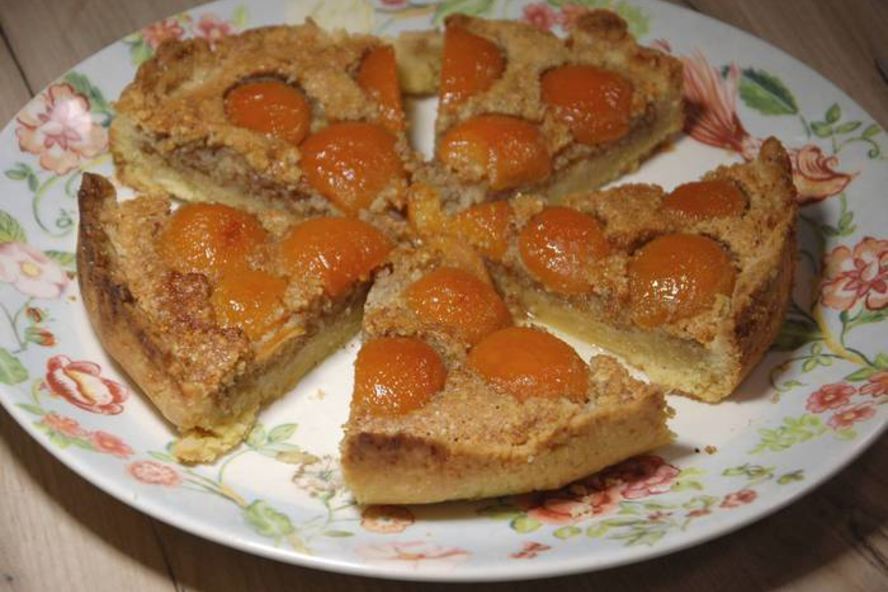 Рецепт тарта с консервированными абрикосами