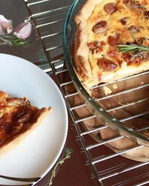 Тарт с козьим сыром и чесноком