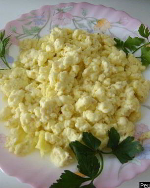 Яичница болтунья на завтрак