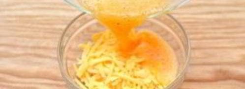 яичница-болтунья с копченостями. Шаг 4