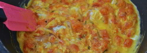 яичница-болтунья с помидорами. Шаг 6