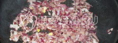 яичница глазунья с помидорами и халапеньо. Шаг 3