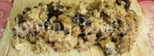 яичница с филе и грибами в слоеном тесте. Шаг 7