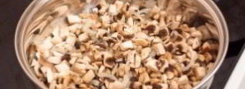 яичница с грибами и луком. Шаг 2