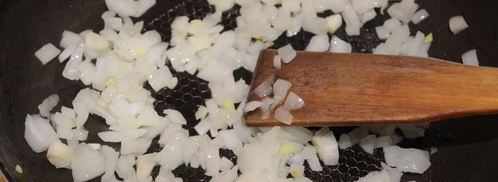 яичница с помидорами и луком. Шаг 3