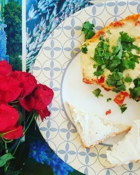 Яичница с помидорами по-азербайджански