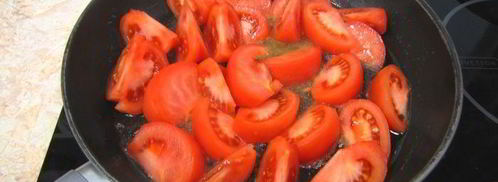 яичница с помидорами — великое сочетание продуктов. Шаг 4