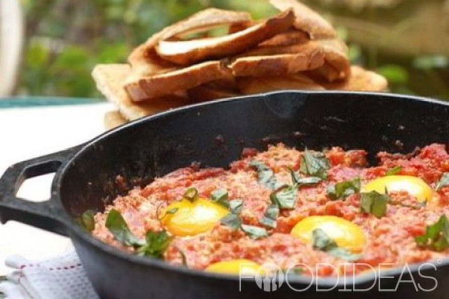 Рецепт яичницы с помидорами