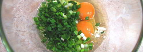 яичница с зеленым луком. Шаг 3