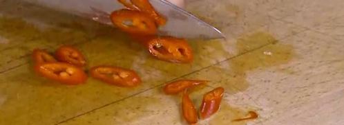 яичница со сладким перцем, луком и помидорами. Шаг 4