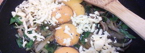 яичница в булочке. Шаг 3