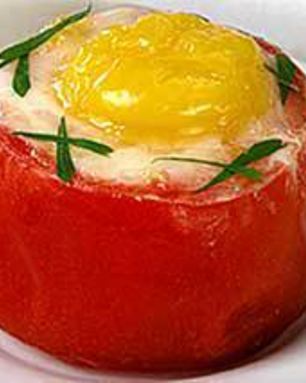 Яичница в помидорах