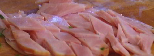 яйца, запеченные с ветчиной, сыром и травами. Шаг 4