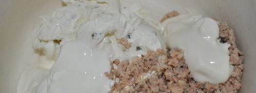 закуска из огурцов, фаршированных горбушей. Шаг 3