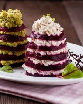 Закуска Свекольные елочки с авокадо