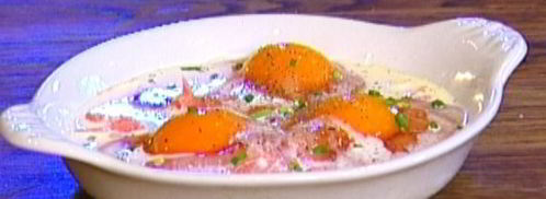 запеченные яйца с семгой и шнитт-луком. Шаг 4